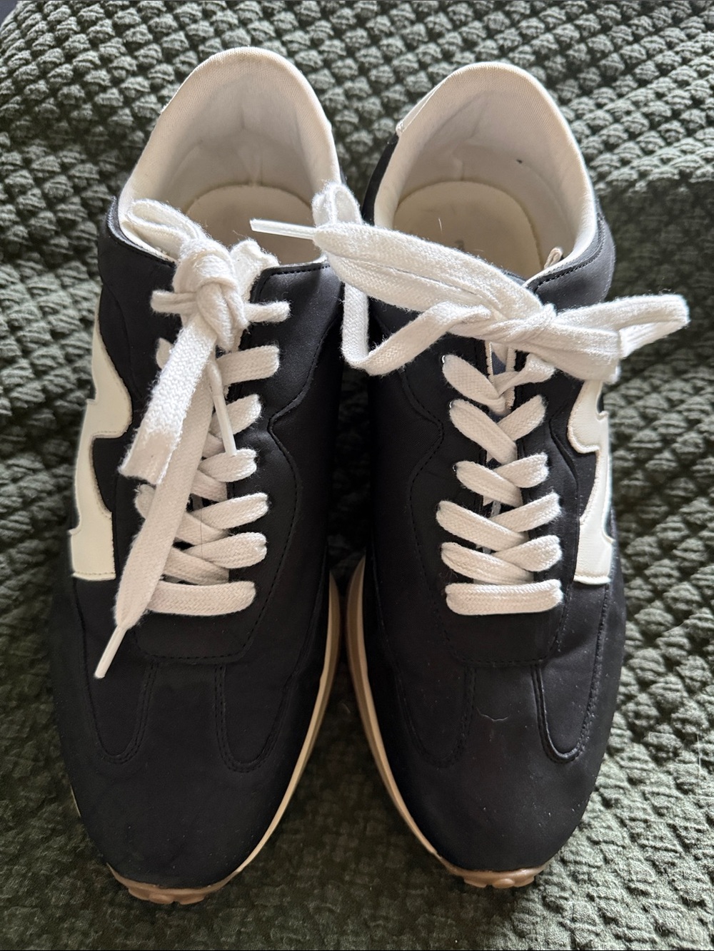 Black and White Women’s Retro Trainer Sneakers